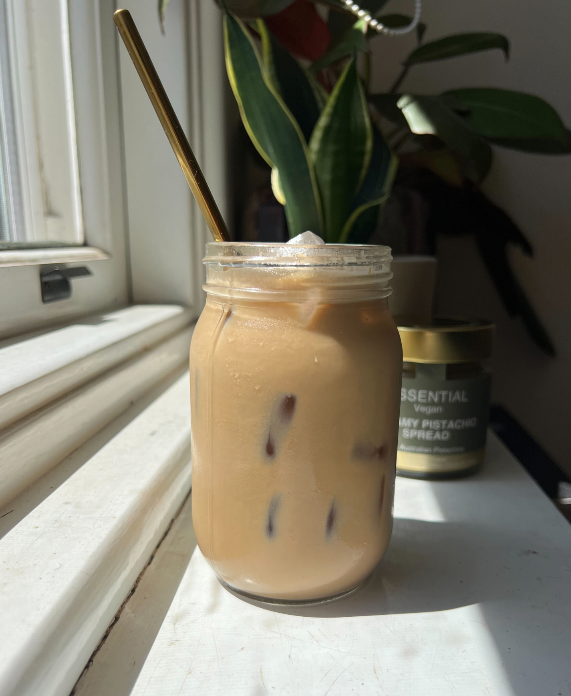 Pistachio Iced Latte